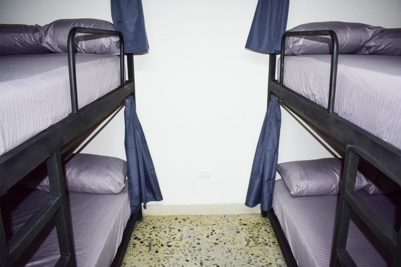 Area 51 Hostel Medellin Exterior photo