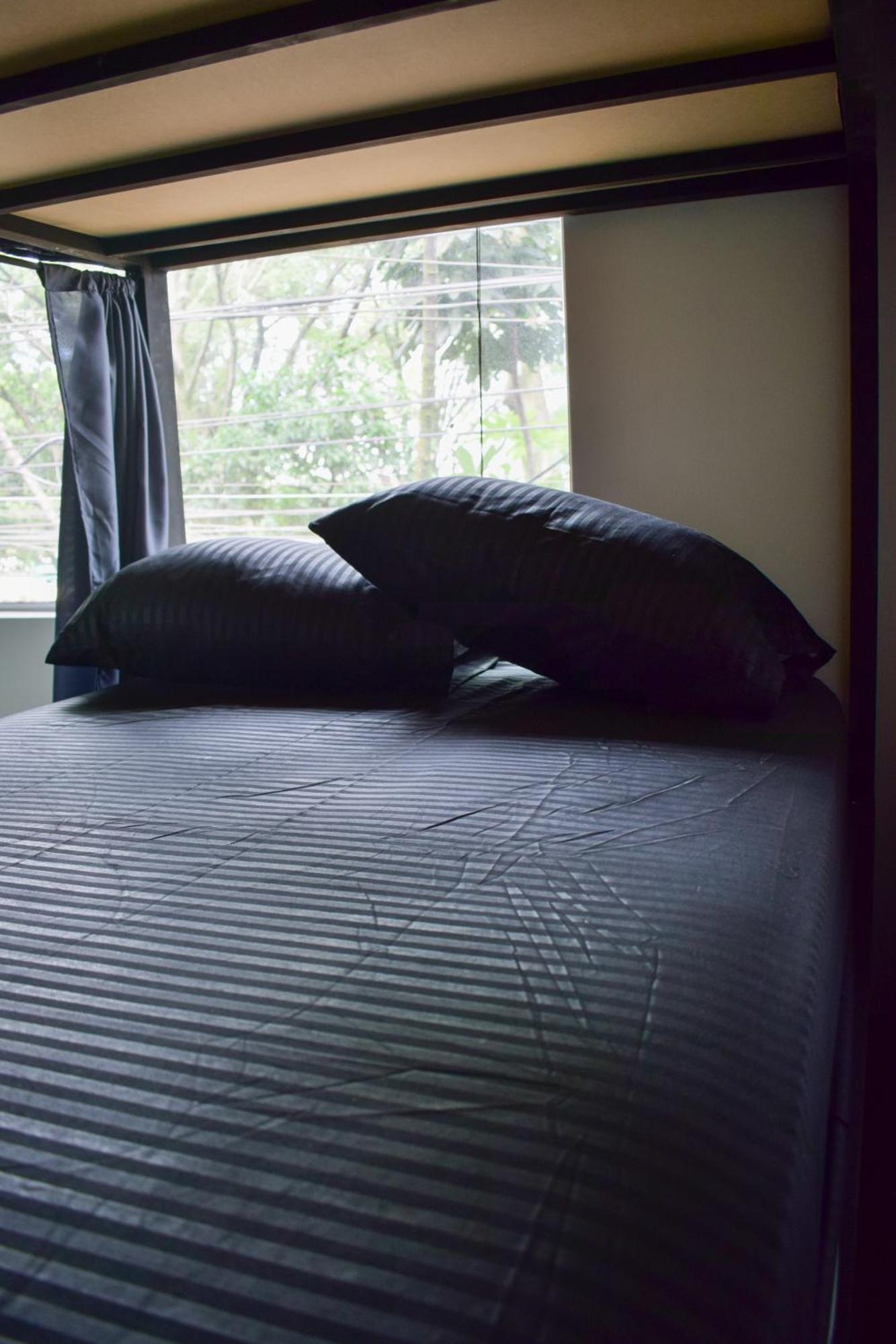 Area 51 Hostel Medellin Exterior photo